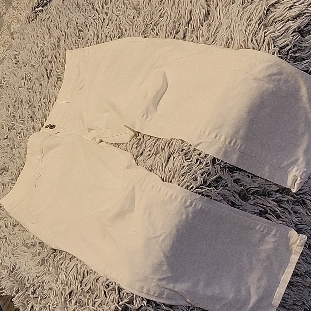 American Eagle cropped solid white denim size 14